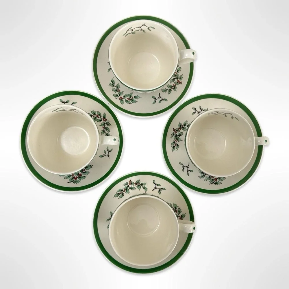 Spode Christmas‎ Tree Tea Cups Saucers Set of 4 England S3324 Holiday Ceramic